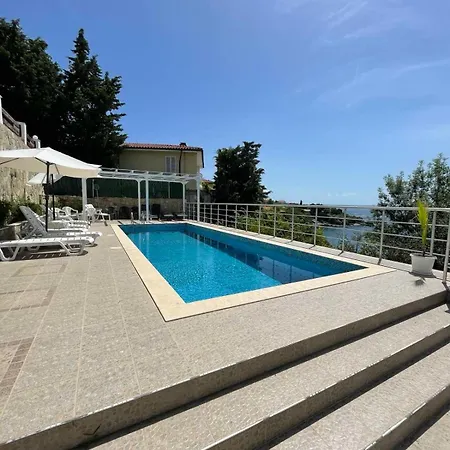 Apartment лариди