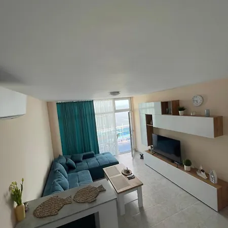 лариди Apartment *